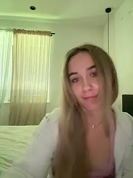 LillyStarr online show from 06-24-26, 11:20