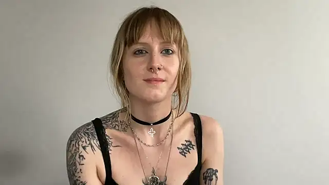 LaraLovely online show from 07-14-26, 04:13
