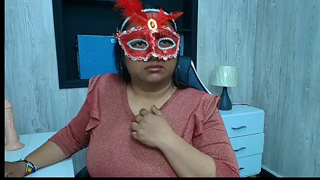 Snapshot of Rachell_Carter chatting on 06-19-26, 04:40 Rachell Carter online show from 06-19-26, 04:40