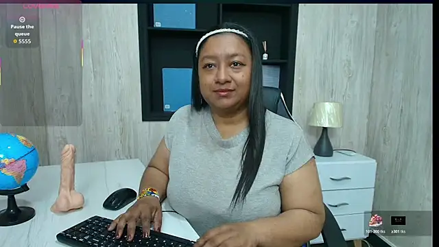 Snapshot of Rachell_Carter chatting on 06-12-26, 04:54 Rachell Carter online show from 06-12-26, 04:54