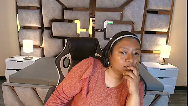 Snapshot of Rachell_Carter chatting on 05-16-26, 10:36 Rachell Carter online show from 05-16-26, 10:36