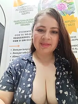Snapshot of VANESSA__28 chatting on 06-09-26, 04:08 VANESSA 28 online show from 06-09-26, 04:08