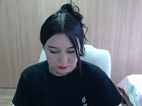 Haileey ross online show from 06-10-26, 03:02