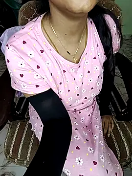 Snapshot of Tamil__Thara003 chatting on 05-16-26, 09:19 Tamil Thara003 online show from 05-16-26, 09:19