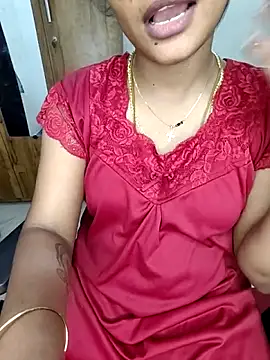 Snapshot of Tamil__Thara003 chatting on 06-21-26, 06:08 Tamil Thara003 online show from 06-21-26, 06:08