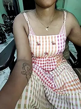 Snapshot of Tamil__Thara003 chatting on 05-08-26, 05:39 Tamil Thara003 online show from 05-08-26, 05:39