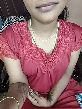 Snapshot of Tamil__Thara003 chatting on 07-17-26, 04:10 Tamil Thara003 online show from 07-17-26, 04:10