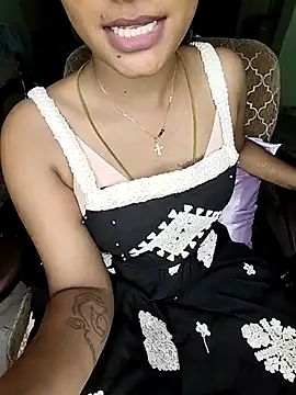 Snapshot of Tamil__Thara003 chatting on 05-18-26, 06:01 Tamil Thara003 online show from 05-18-26, 06:01