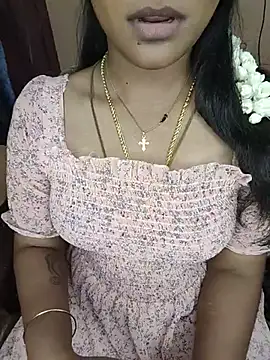 Snapshot of Tamil__Thara003 chatting on 07-18-26, 04:48 Tamil Thara003 online show from 07-18-26, 04:48