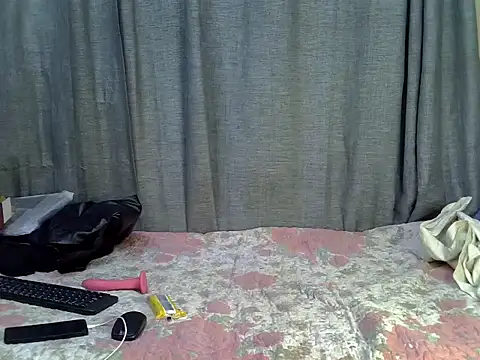 Snapshot of SexGee2020 chatting on 08-01-26, 03:59 SexGee2020 online show from 08-01-26, 03:59