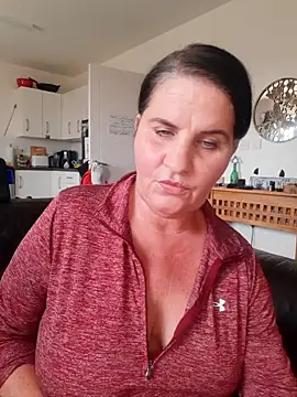 Snapshot of Velvet-Milf chatting on 06-16-26, 03:56 Velvet-Milf online show from 06-16-26, 03:56