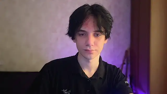 Snapshot of Zombde chatting on 05-18-26, 12:21 Zombde online show from 05-18-26, 12:21