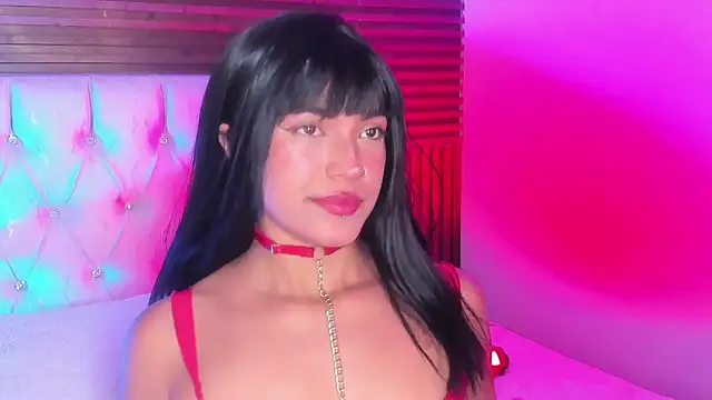 Snapshot of KatieRougee_ chatting on 07-03-26, 10:27 KatieRougee online show from 07-03-26, 10:27