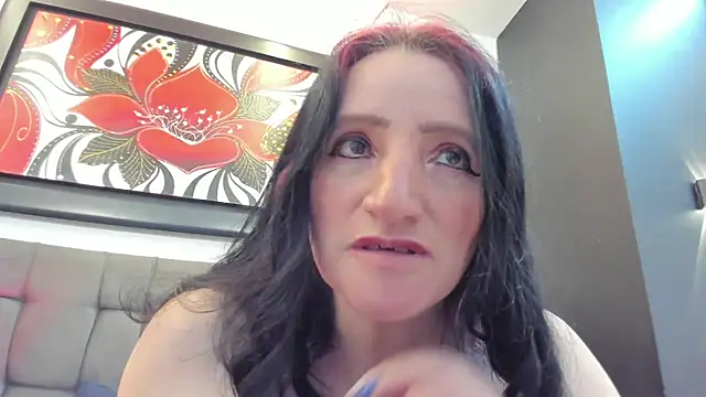 Snapshot of CloeMature chatting on 07-05-26, 04:19 CloeMature online show from 07-05-26, 04:19