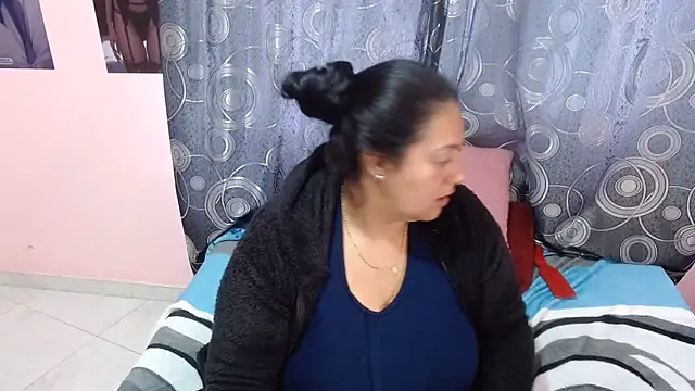 Snapshot of FabritziAPiel chatting on 06-19-26, 03:29 FabritziAPiel online show from 06-19-26, 03:29