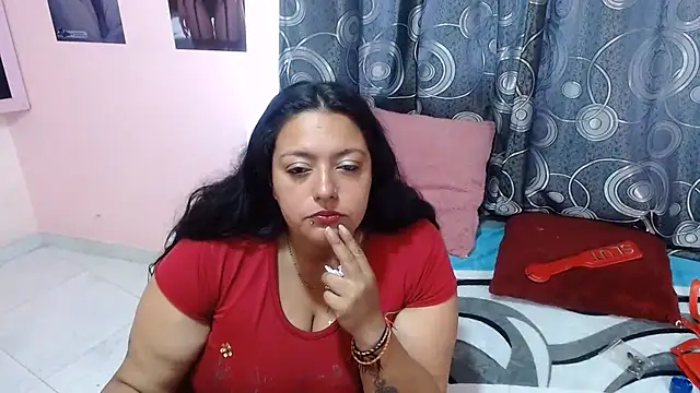 Snapshot of FabritziAPiel chatting on 06-02-26, 02:28 FabritziAPiel online show from 06-02-26, 02:28