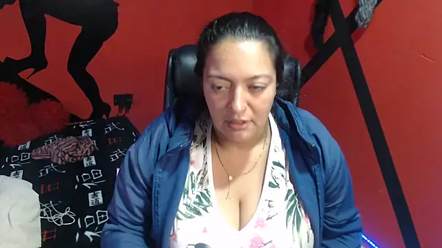 Snapshot of FabritziAPiel chatting on 06-03-26, 01:01 FabritziAPiel online show from 06-03-26, 01:01