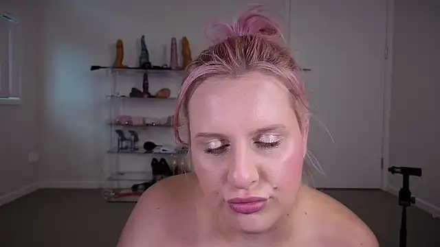 Alexisdownunderx online show from 05-06-26, 01:20