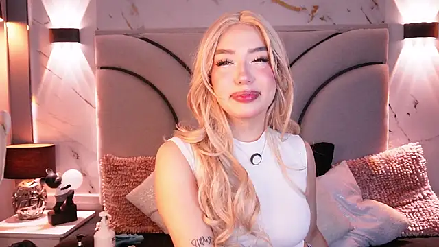 Snapshot of Mk_ultraa chatting on 06-27-26, 02:56 Mk ultraa online show from 06-27-26, 02:56