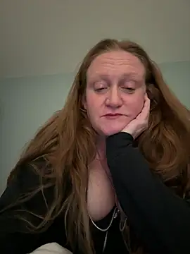 Snapshot of Kellilyn10 chatting on 05-24-26, 02:11 Kellilyn10 online show from 05-24-26, 02:11