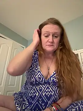 Snapshot of Kellilyn10 chatting on 05-28-26, 02:19 Kellilyn10 online show from 05-28-26, 02:19