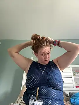 Kellilyn10 online show from 07-11-26, 07:47