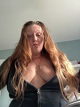 Snapshot of Kellilyn10 chatting on 05-16-26, 06:18 Kellilyn10 online show from 05-16-26, 06:18