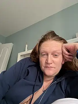 Snapshot of Kellilyn10 chatting on 05-20-26, 02:14 Kellilyn10 online show from 05-20-26, 02:14