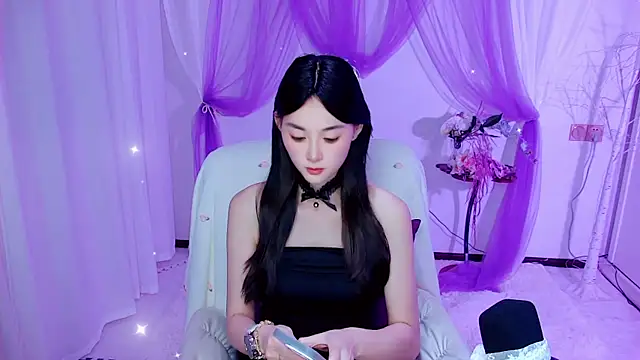 Snapshot of Tili_Lucky chatting on 06-25-26, 11:15 Tili Lucky online show from 06-25-26, 11:15