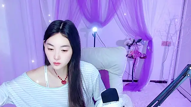 Tili Lucky online show from 06-12-26, 01:03