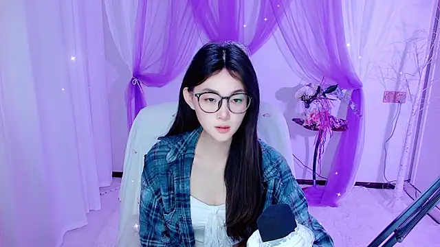 Tili Lucky online show from 06-18-26, 01:04