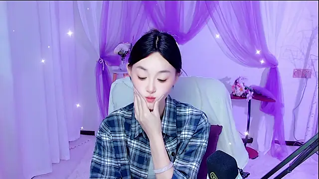 Snapshot of Tili_Lucky chatting on 07-13-26, 01:05 Tili Lucky online show from 07-13-26, 01:05