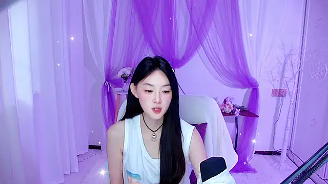 Snapshot of Tili_Lucky chatting on 08-06-26, 01:00 Tili Lucky online show from 08-06-26, 01:00