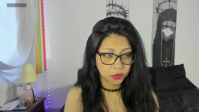 Snapshot of GoddessValentinaX chatting on 07-03-26, 11:00 GoddessValentinaX online show from 07-03-26, 11:00