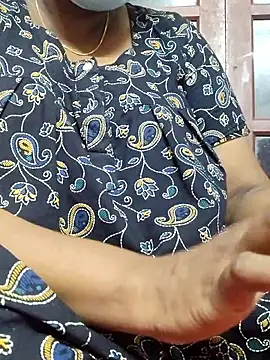 Snapshot of tamilkavitha123 chatting on 05-18-26, 04:29 tamilkavitha123 online show from 05-18-26, 04:29