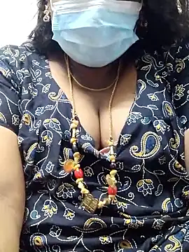 Snapshot of tamilkavitha123 chatting on 05-11-26, 11:00 tamilkavitha123 online show from 05-11-26, 11:00