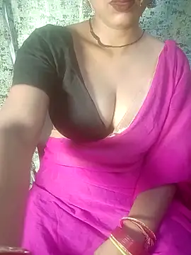 Snapshot of Juli_80 chatting on 06-04-26, 11:59 Juli 80 online show from 06-04-26, 11:59