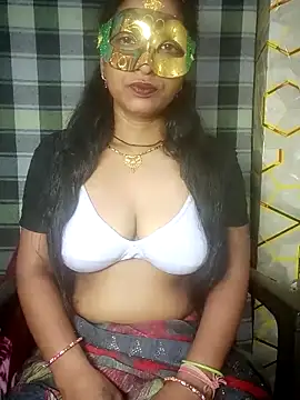 Snapshot of Juli_80 chatting on 05-22-26, 07:39 Juli 80 online show from 05-22-26, 07:39