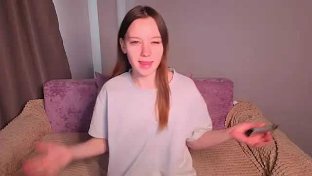 Snapshot of lolytaberry chatting on 05-13-26, 01:45 lolytaberry online show from 05-13-26, 01:45