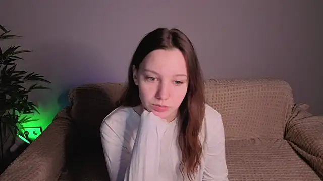 Snapshot of lolytaberry chatting on 05-30-26, 01:45 lolytaberry online show from 05-30-26, 01:45