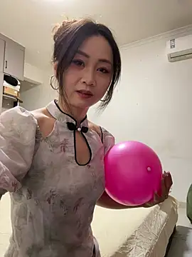 Snapshot of huihui_520 chatting on 05-29-26, 07:47 huihui 520 online show from 05-29-26, 07:47