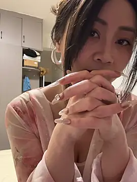 Snapshot of huihui_520 chatting on 06-12-26, 06:33 huihui 520 online show from 06-12-26, 06:33