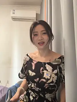 Snapshot of huihui_520 chatting on 05-11-26, 05:53 huihui 520 online show from 05-11-26, 05:53