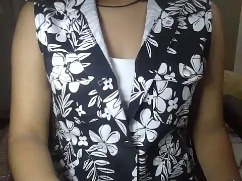 Snapshot of Maanvi_Gill chatting on 05-11-26, 04:59 Maanvi Gill online show from 05-11-26, 04:59