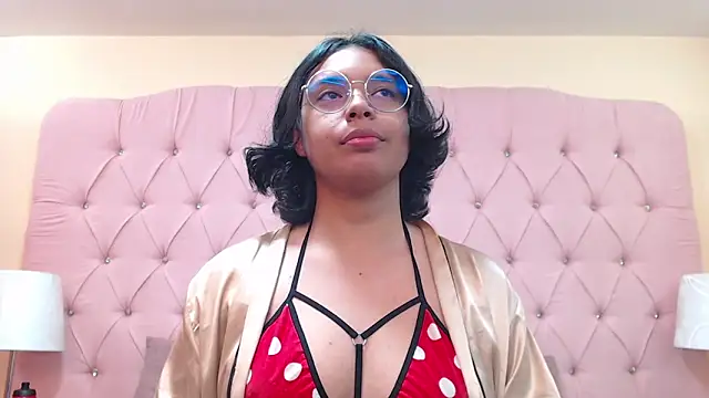 Emmaa Lexx online show from 05-18-26, 06:01