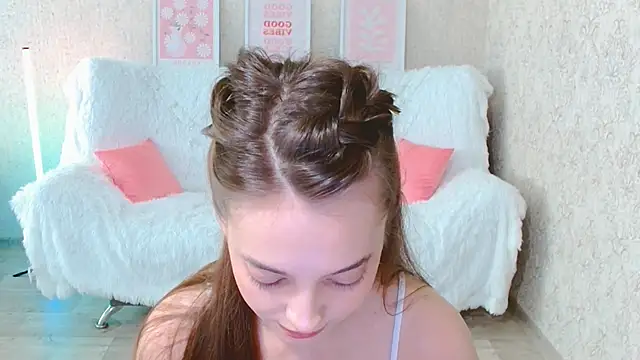 Snapshot of SiennaMia chatting on 06-09-26, 08:48 SiennaMia online show from 06-09-26, 08:48