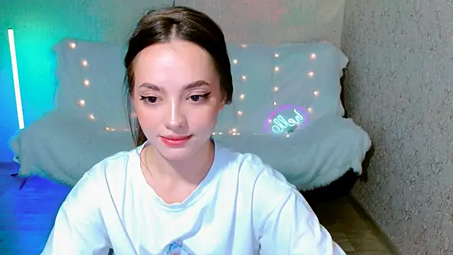 SiennaMia online show from 05-30-26, 04:23