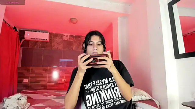 Snapshot of angel_hass18 chatting on 06-03-26, 03:07 angel hass18 online show from 06-03-26, 03:07