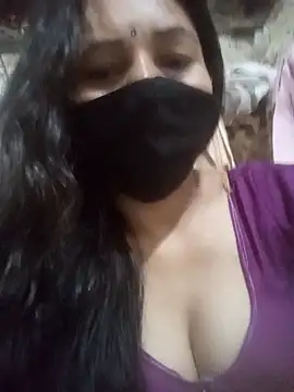 Snapshot of Komal_Bhabhi4u chatting on 05-18-26, 01:27 Komal Bhabhi4u online show from 05-18-26, 01:27