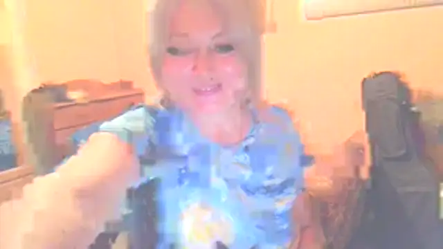 Snapshot of MollyyJoyy chatting on 05-24-26, 07:58 MollyyJoyy online show from 05-24-26, 07:58